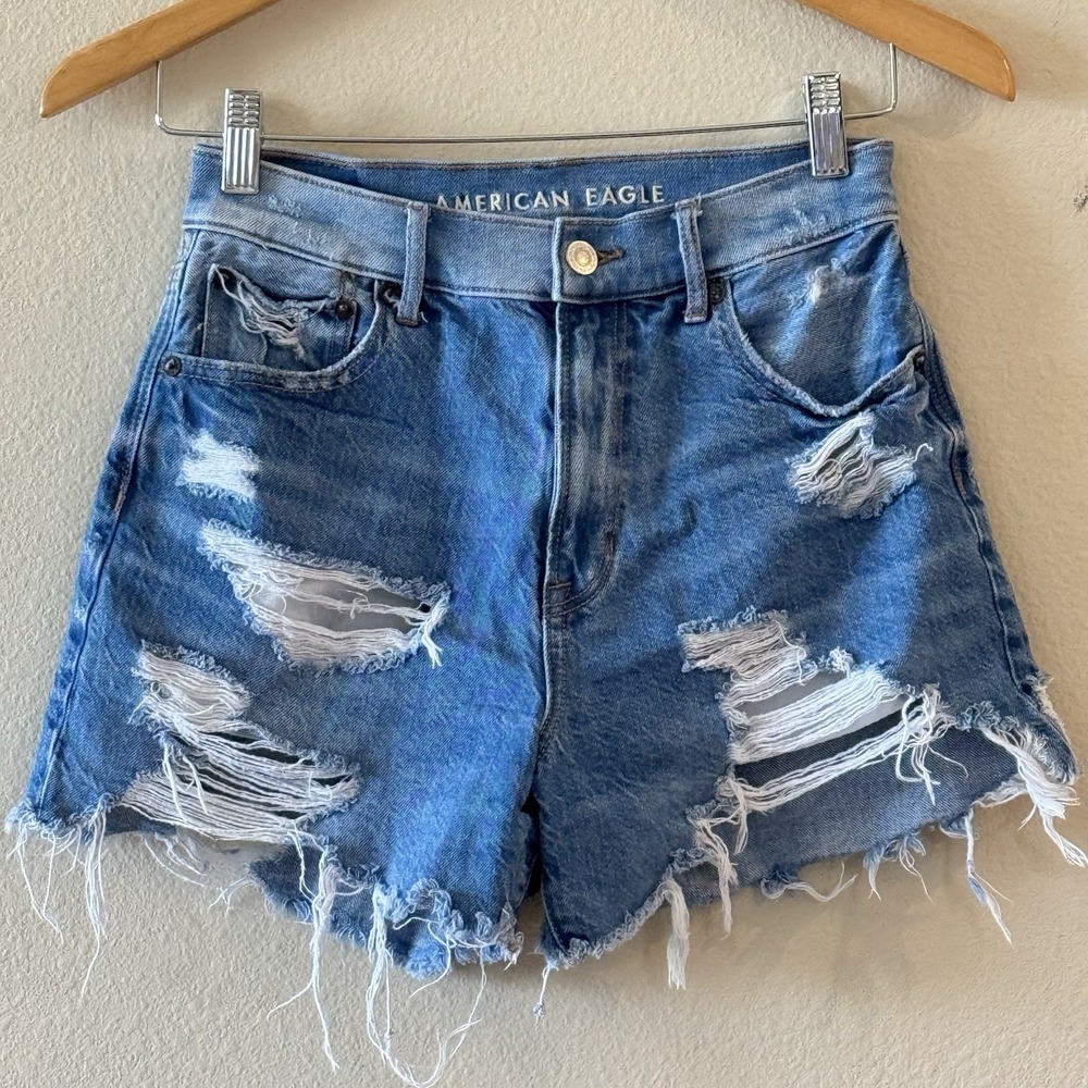 American‎ Eagle Highest Rise 90s Boyfriend Distressed Denim Shorts 0